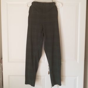 Green plaid jeggings with pockets